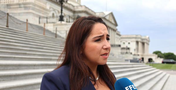 La hermana del venezolano que murió bajo custodia de ICE pide una investigación