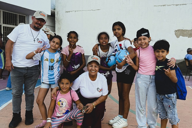 Jorge Silva Cardona y la Fundación JHS despliegan ayuda humanitaria en Venezuela - FOTO