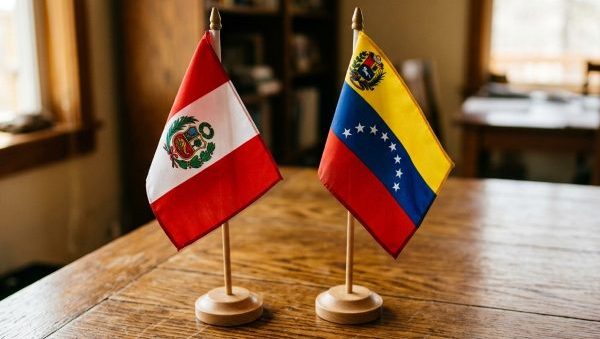 Perú reanuda relaciones con Venezuela