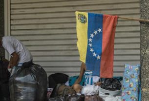 Al menos 1.579 personas están desaparecidas tras los terremotos en Venezuela, según gobernador