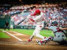Luis Arráez batea su primer cuadrangular con Filadelfia